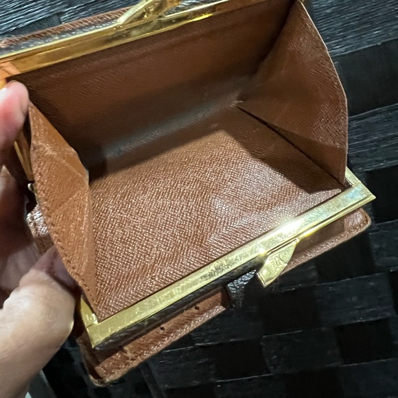 LOUIS VUITTON small wallet and crossbody - Picture 12 of 15